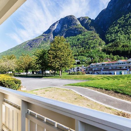 Hotel Loenfjord Лоен Екстериор снимка