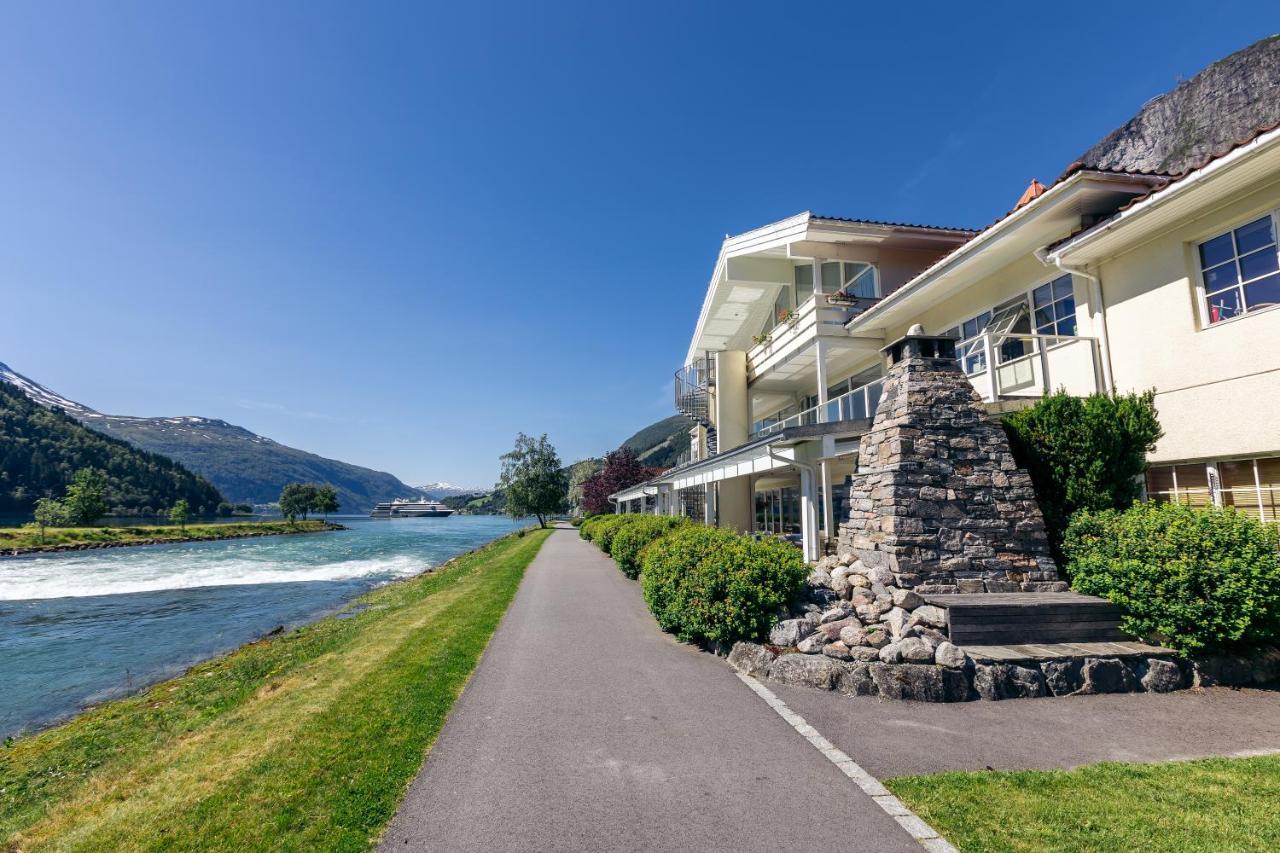 Hotel Loenfjord Лоен Екстериор снимка