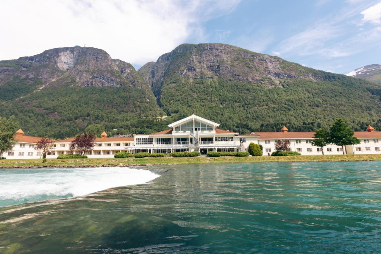 Hotel Loenfjord Лоен Екстериор снимка