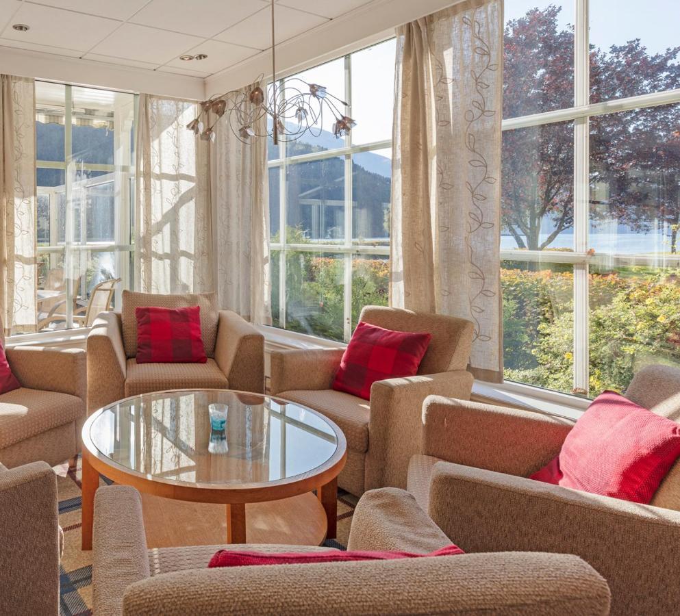 Hotel Loenfjord Лоен Екстериор снимка