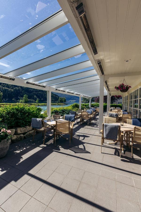 Hotel Loenfjord Лоен Екстериор снимка