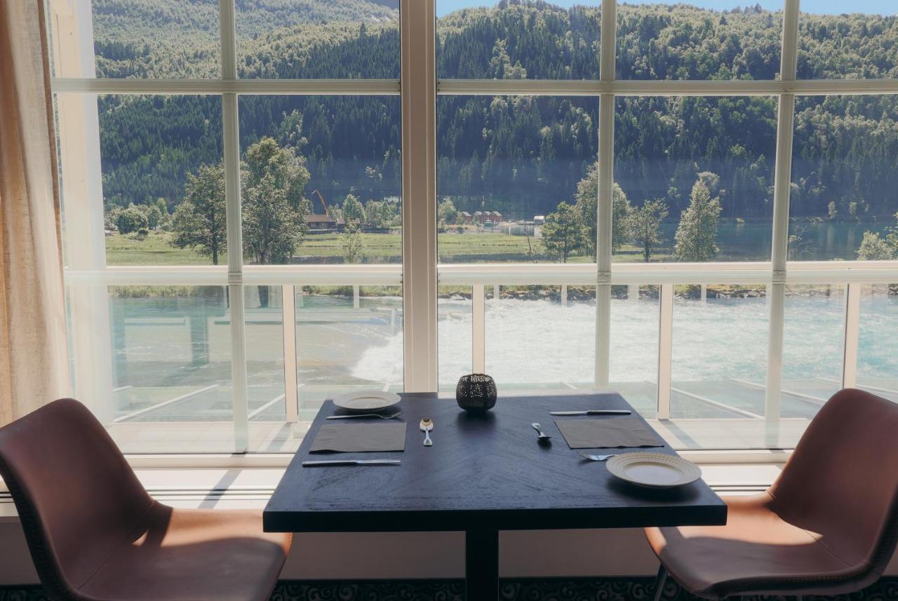 Hotel Loenfjord Лоен Екстериор снимка