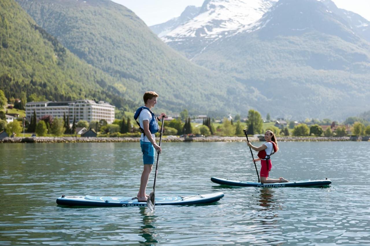 Hotel Loenfjord Лоен Екстериор снимка