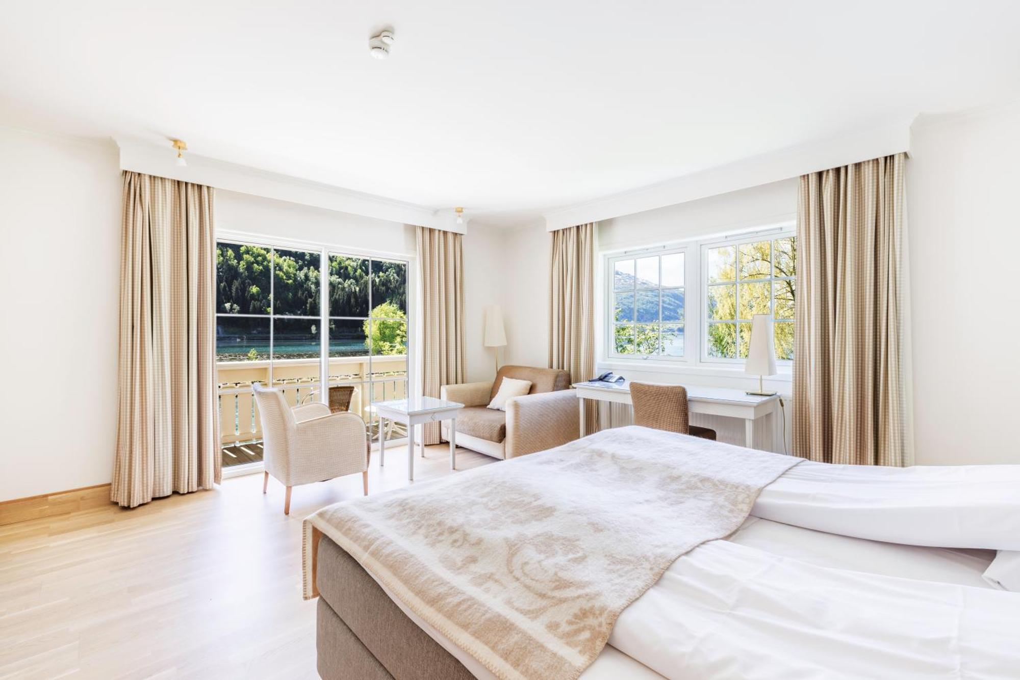 Hotel Loenfjord Лоен Екстериор снимка